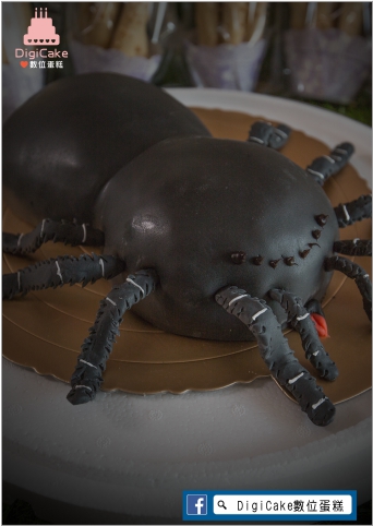 點此進入黑蜘蛛翻糖造型蛋糕的詳細資料！